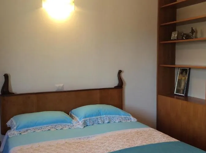 Manu Vintage Cattolica